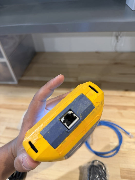 FLUKE NETWORKS LIQ-100 LINKIQ CABLE & NETWORK TESTER W ACCESSORIES