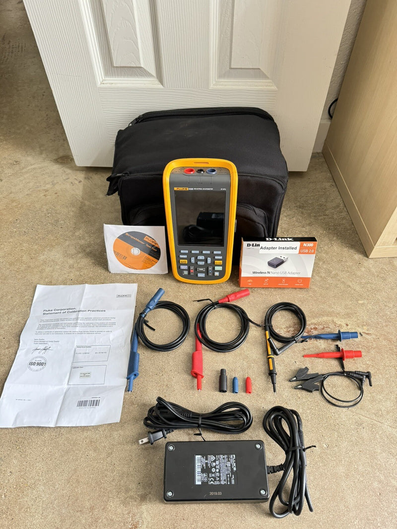 FLUKE 123B INDUSTRIAL SCOPEMETER HAND-HELD OSCILLOSCOPE 20 MHZ