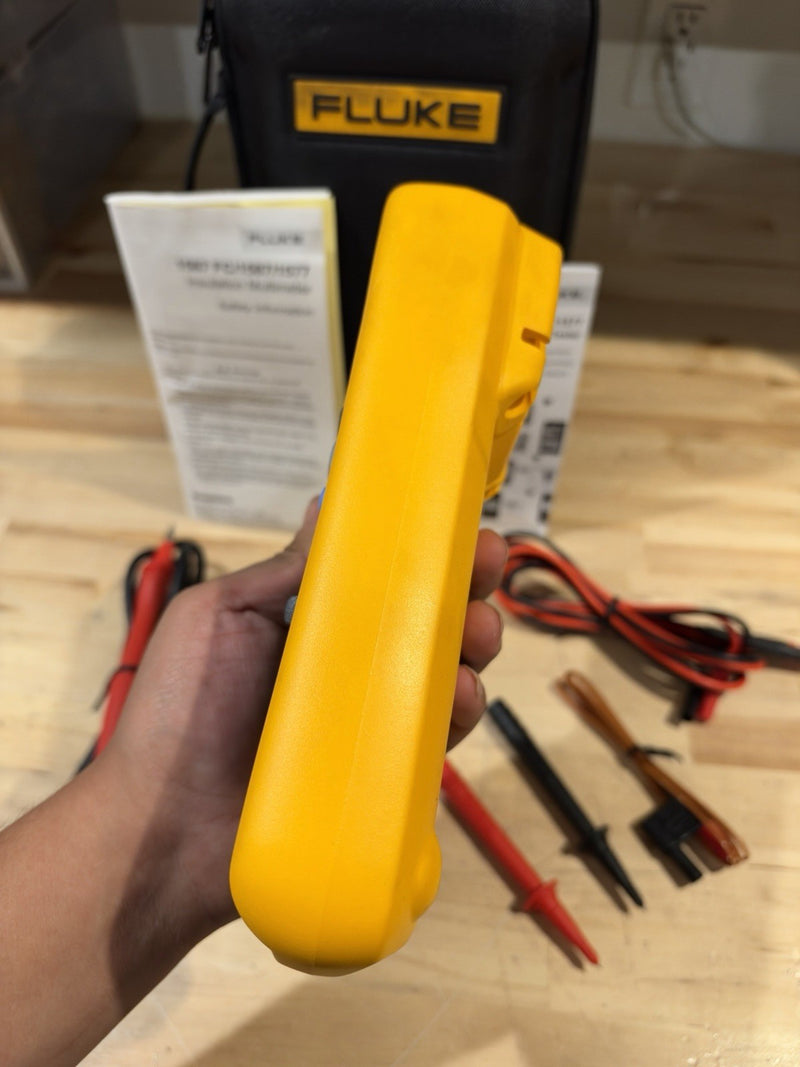 FLUKE 1587 FC 2 IN 1 HANDHELD DIGITAL INSULATION MULTIMETER W/ ACCESSORIES