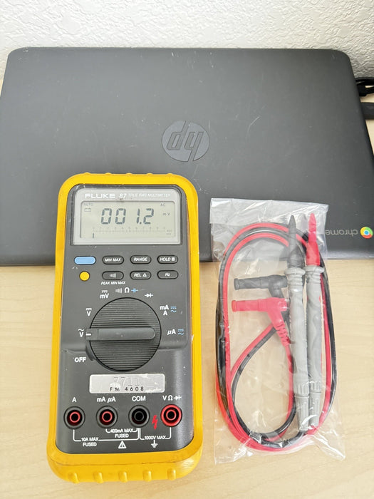 FLUKE 87 TRUE RMS MULTIMETER WITH LEADS