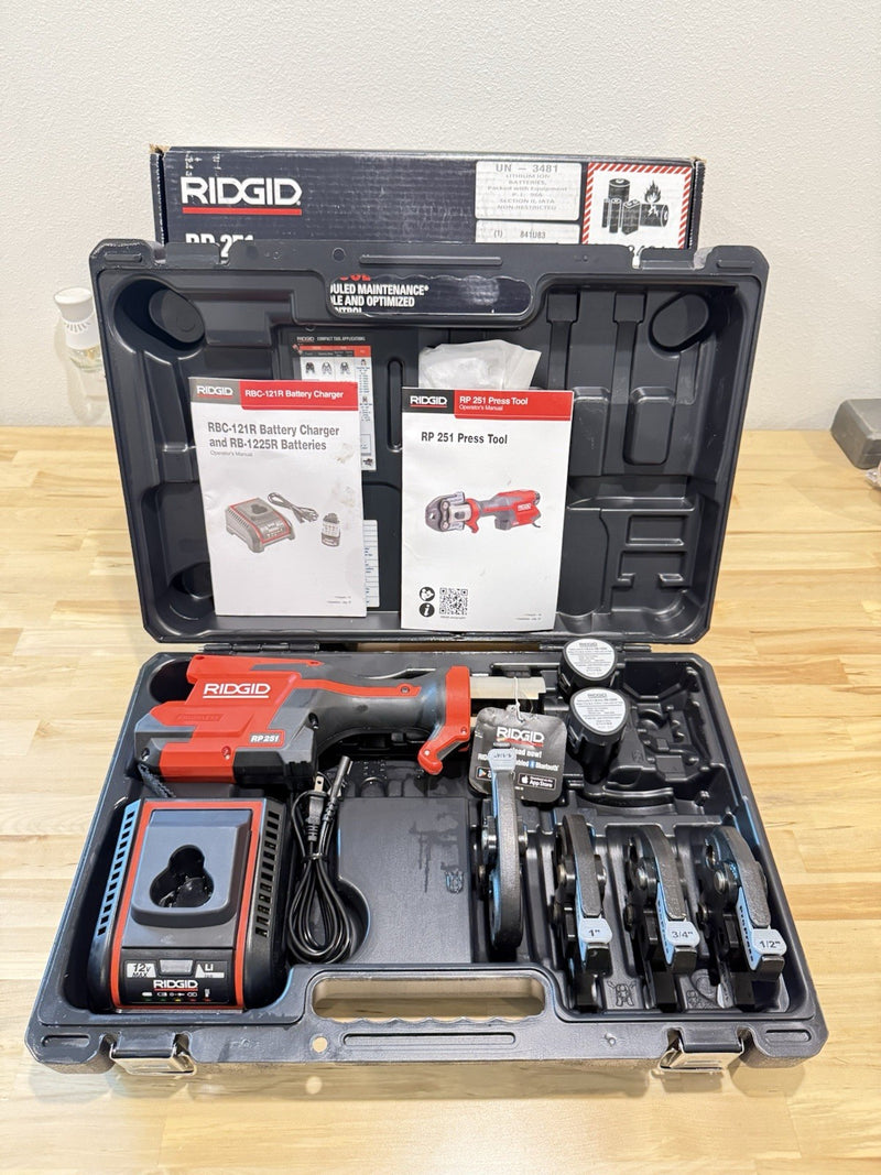 RIDGID RP251 PRESSTOOL KIT WITH 1/2 3/4 1”1-1/4 IN JAWS