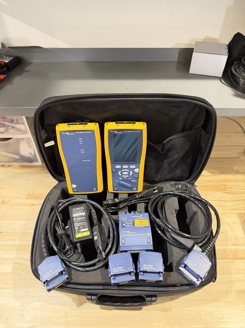 FLUKE DTX-1200 CABLE ANALYZER KIT W ACCESSORIES & MODULES (TESTED) SHIPS FREE