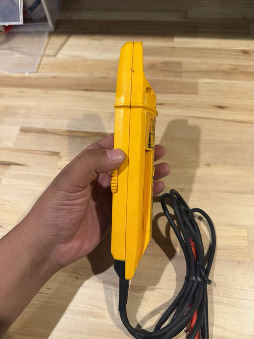 FLUKE T6-600 ELECTRICAL TESTER 600V CAT III TESTED