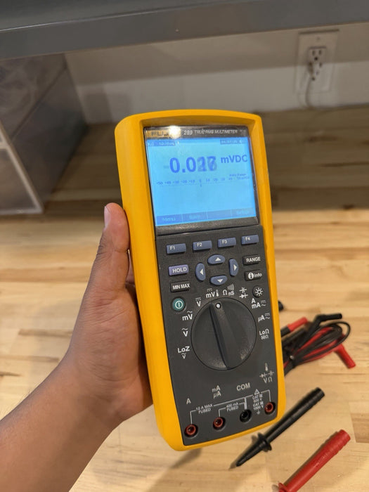 FLUKE 289 TRUE RMS ELECTRONIC LOGGING DIGITAL MULTIMETER W/ LEADS & CLIPS