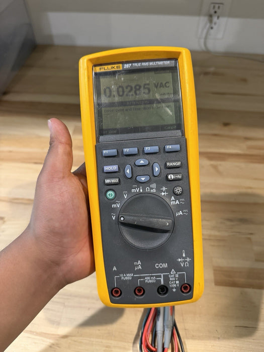 FLUKE 287 TRUE RMS ELECTRONIC LOGGING DIGITAL MULTIMETER WITH LEADS & CLIPS
