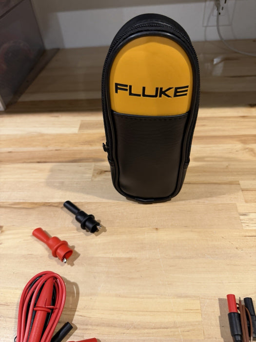 FLUKE 325 TRUE RMS CLAMP METER (NEW SEALED) SHIPS FAST - NEW