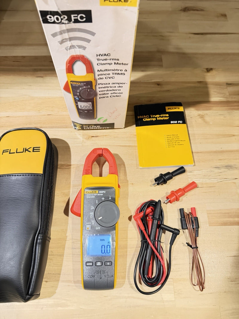 FLUKE 902 FC TRUE RMS HVAC CLAMP METER WITH CASE & LEADS