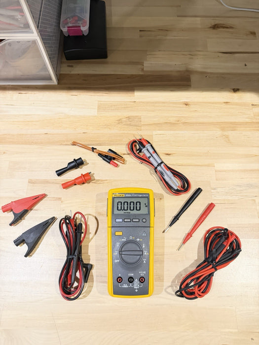 FLUKE 233A REMOTE DISPLAY AUTOMOTIVE DIGITAL  MULTIMETER KIT (FREE SHIPPING)
