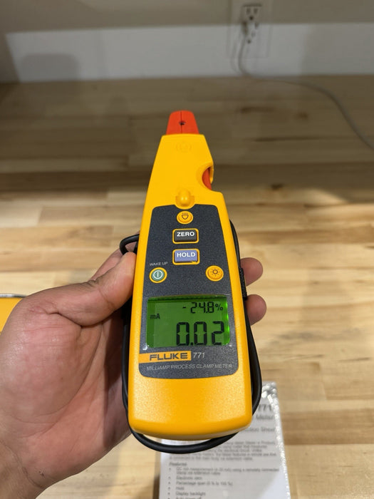 FLUKE 771 MILLIAMP PROCESS CLAMP METER ( NEW CONDITION ) SHIPS FAST