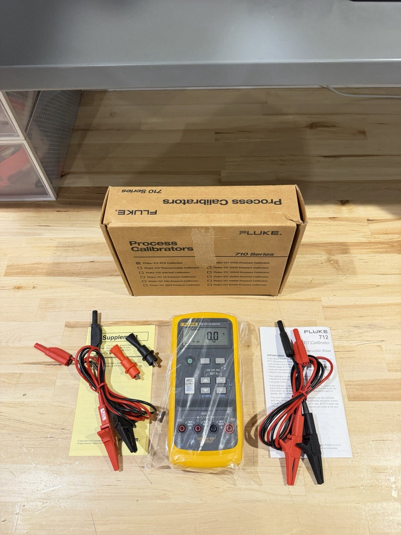 FLUKE 712 RTD CALIBRATOR KIT (NEW) FREE SHIPPING