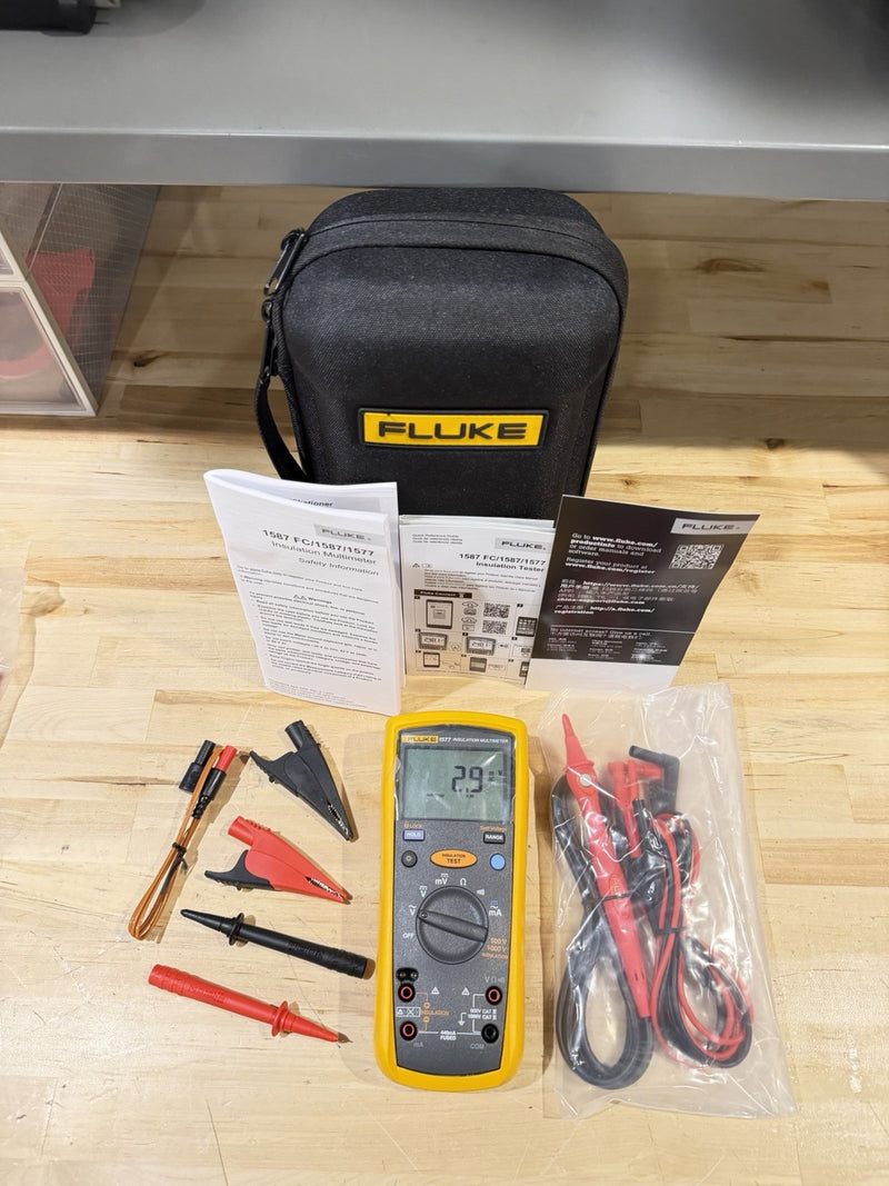 FLUKE 1577 INSULATION MULTIMETER W/ LEADS & CASE TESTED SHIPS FAST NEW