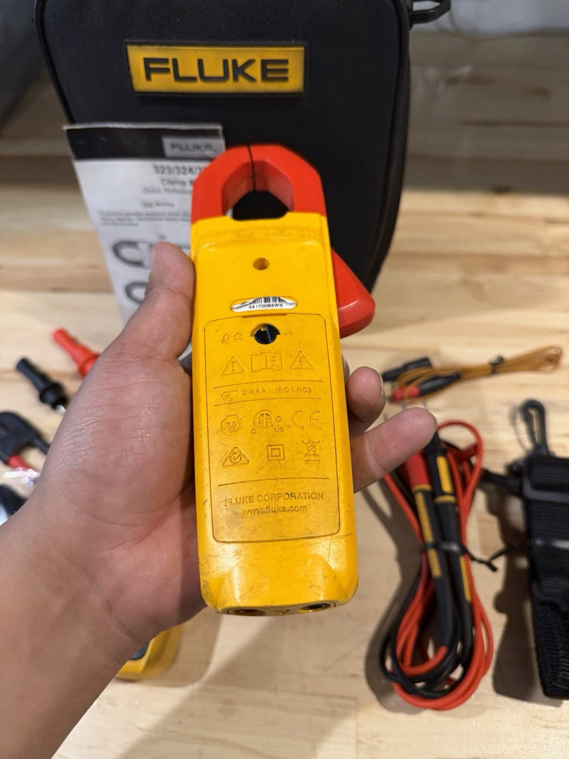 FLUKE 116/323 HVAC MULTIMETER COMBO KIT WITH ACCESSORIES TESTED