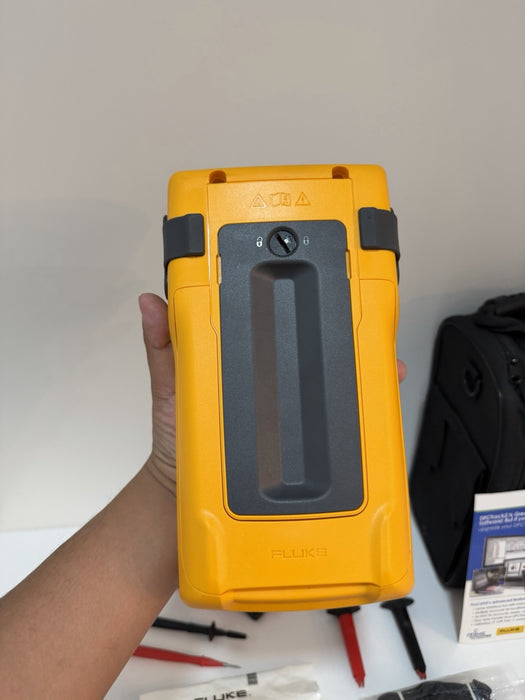 FLUKE 754 DOCUMENTING PROCESS CALIBRATOR WITH ACCESSORIES NEW
