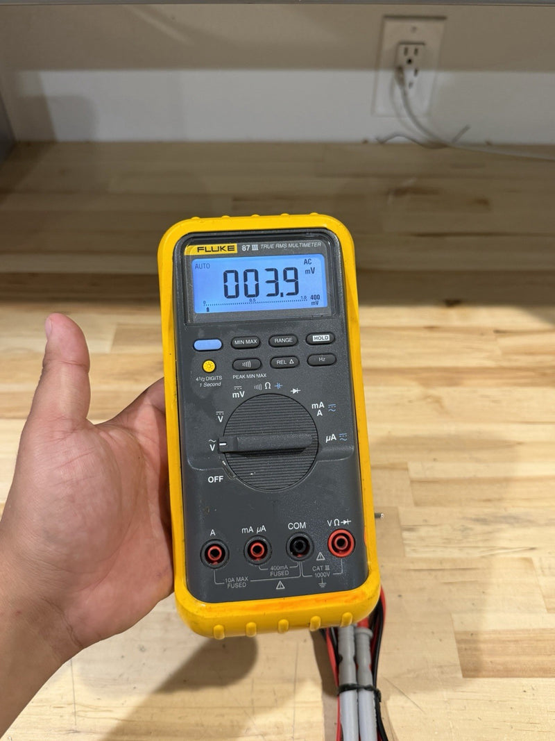 FLUKE 87 III TRUE RMS MULTIMETER W/LEADS & CLIPS - SHIPS FAST #8