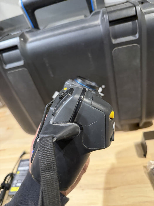 FLIR T440 THERMAL IMAGING CAMERA W/ ACCESSORIES & CASE (TESTED) FREE SHIPPING