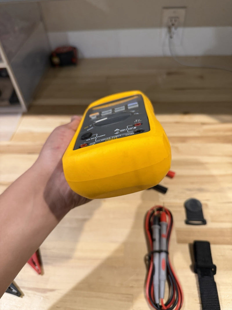 FLUKE 87V-MAX/E2 INDUSTRIAL COMBO KIT TESTED