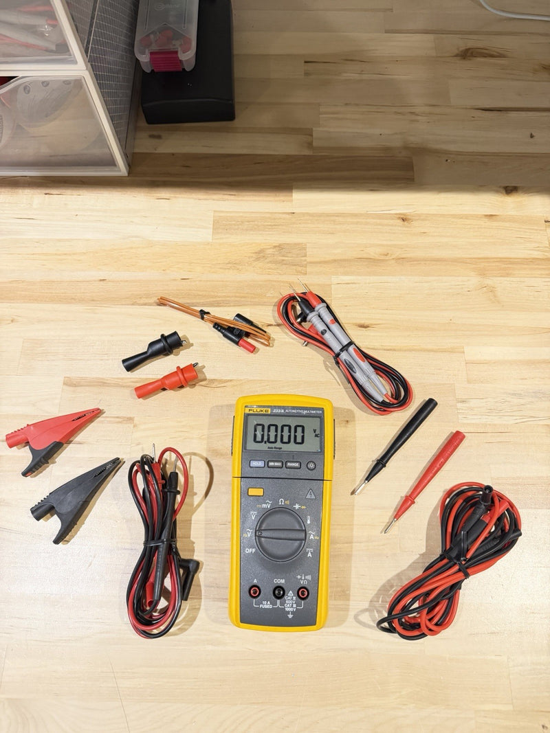 FLUKE 233A REMOTE DISPLAY AUTOMOTIVE DIGITAL MULTIMETER KIT