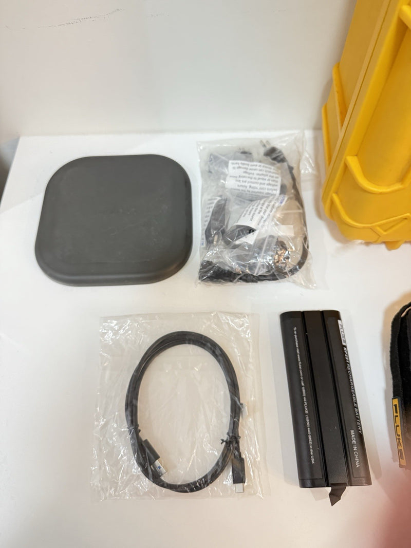 FLUKE II910 ACOUSTIC IMAGER WITH ACCESSORIES
