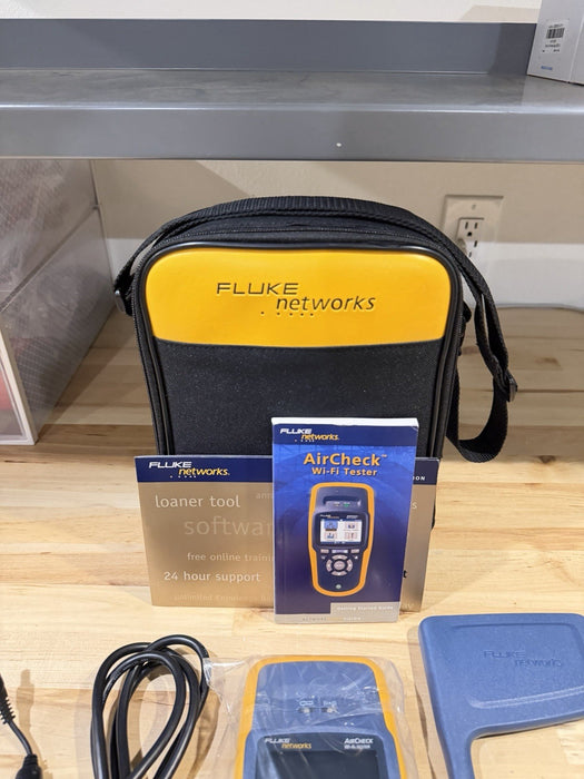 FLUKE NETWORKS AIRCHECK WIFI TESTER W/ ANTENNA & ACCESSORIES (NEW) RARE