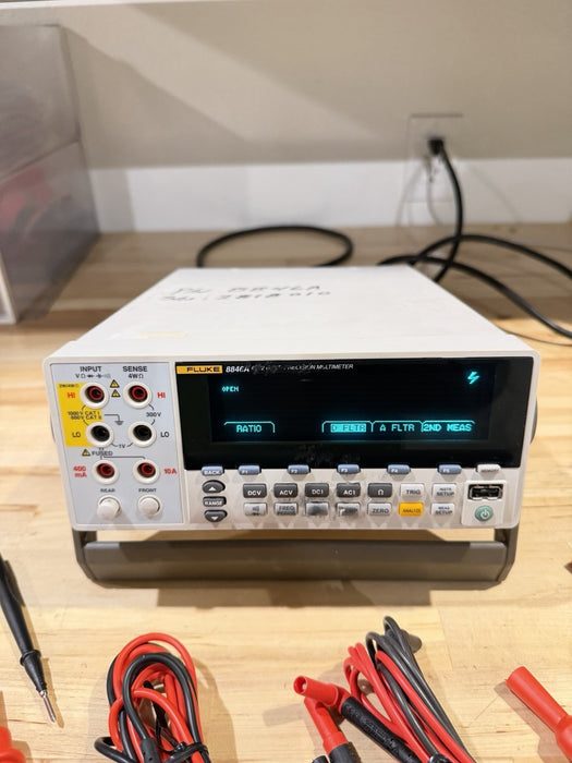 FLUKE 8846A 6 1/2 PRECISION DIGITAL MULTIMETER (TESTED) W / LEADS & CLIPS