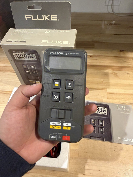 FLUKE 12 DIGITAL MULTIMETER (NEW FACTORY SEALED) SHIPS FAST (RARE)