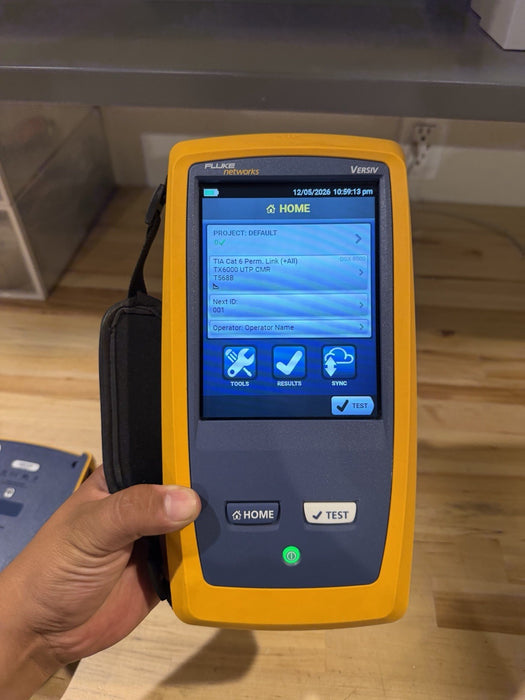 FLUKE NETWORKS VERSIV MAINFRAME & REMOTE WITH CHARGER