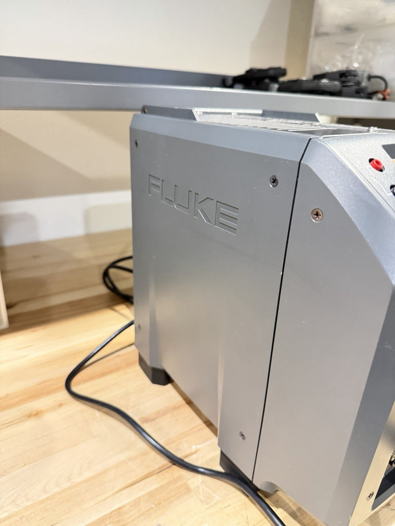 FLUKE 9143 FIELD METROLOGY WELL +33C TOA 350 C DRY BLOCK /TESTED SHIPS FREE
