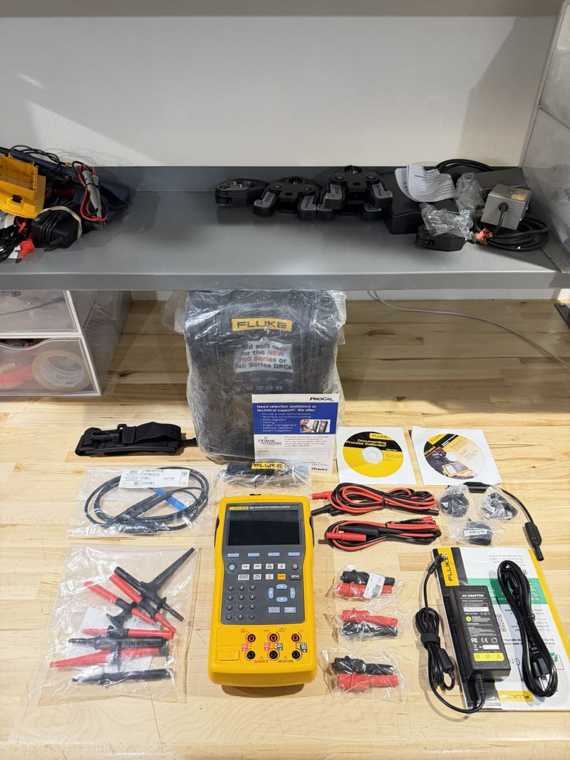 FLUKE 754 DOCUMENTING PROCESS CALIBRATOR W/ ACCESSORIES (NEW) FREE SHIPPING
