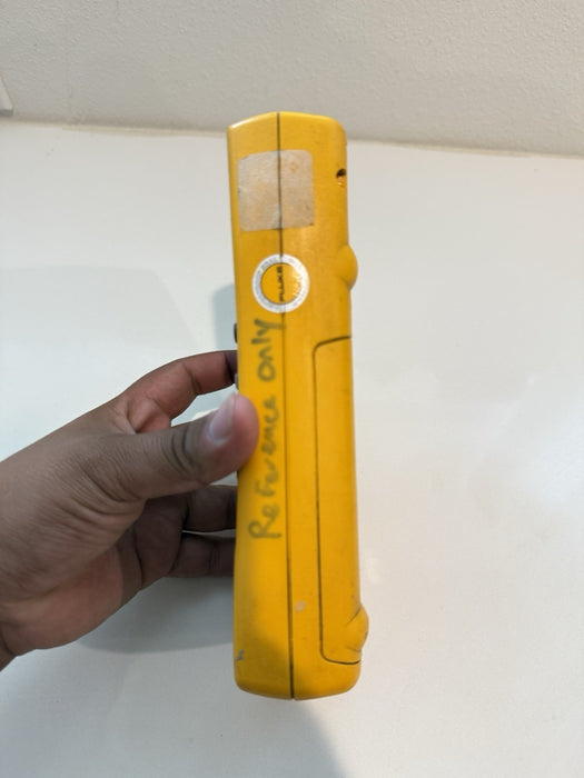 FLUKE 724 TEMPERATURE CALIBRATOR (PARTS ONLY) (FOR PARTS) SHIPS FAST