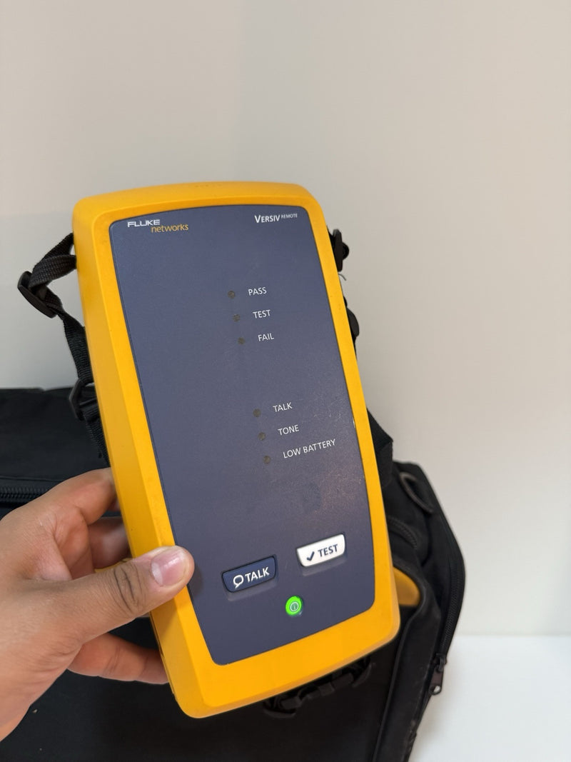 FLUKE NETWORKS VERSIV MAINFRAME & REMOTE WITH BAG & ACCESSORIES
