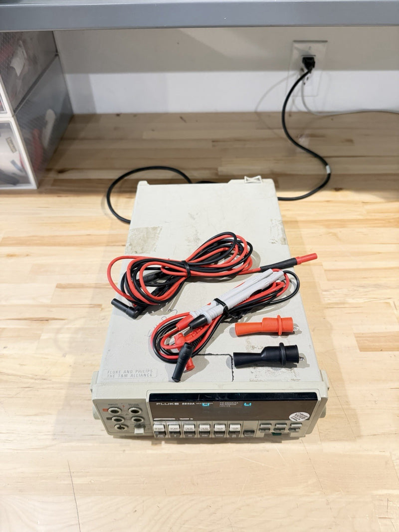 FLUKE 8840A MULTIMETER W/ LEADS (TESTED) FREE SHIPPING