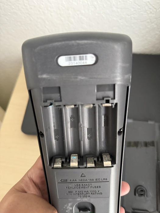 FLUKE 1587 INSULATION TESTER (PARTS ONLY) DOESN’T WORK