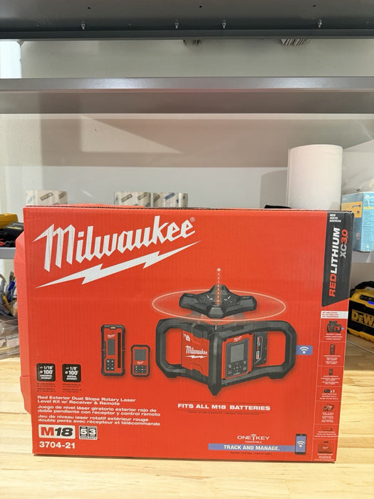 MILWAUKEE 3704-21 M18 18V RED EXTERIOR DUAL SLOPE ROTARY LASER & RECEIVER NEW
