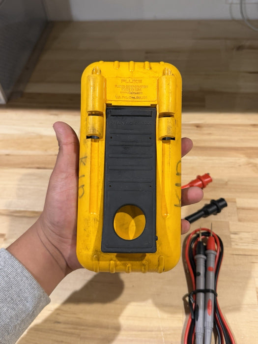 FLUKE 87V TRUE RMS MULTIMETER WITH LEADS TESTED