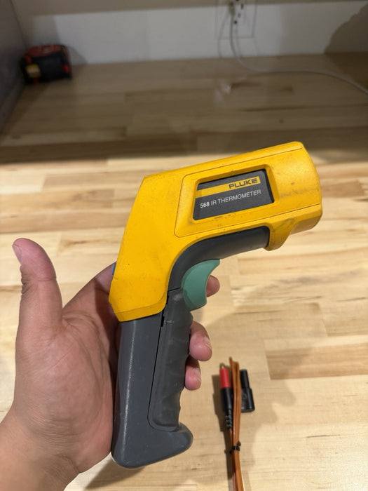 FLUKE 568 IR THERMOMETER WITH PROBE TESTED