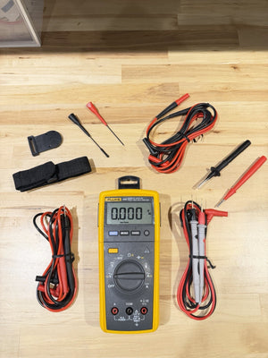 FLUKE 233 REMOTE DISPLAY AUTOMOTIVE DIGITAL MULTIMETER KIT