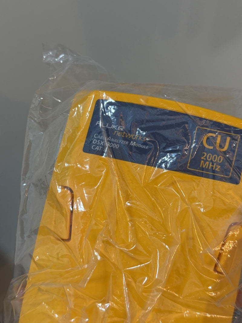 FLUKE NETWORKS DSX2-8000 CABLE ANALYZER CALIBRATED 2024