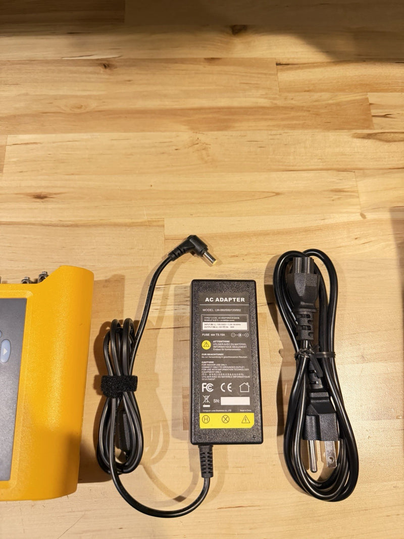 FLUKE BIOMEDICAL PROSIM 2 VITAL SIGNS SIMULATOR WITH CHARGER TESTED