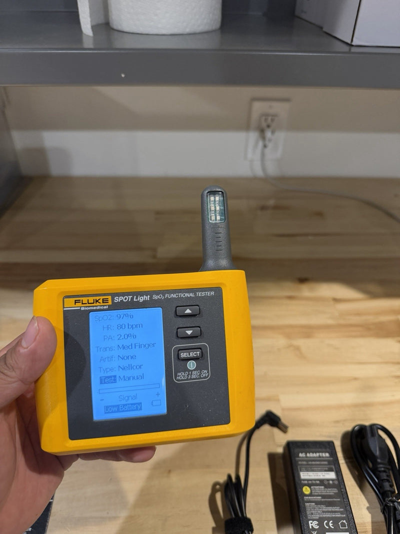 FLUKE BIOMEDICAL SPOT LIGHT SPO2 FUNCTIONAL TESTER WITH CHARGER