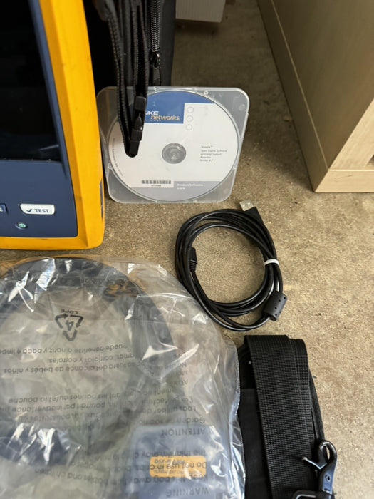 FLUKE NETWORKS DSX2-8000 CABLE CERTIFIER TETSER KIT TESTED