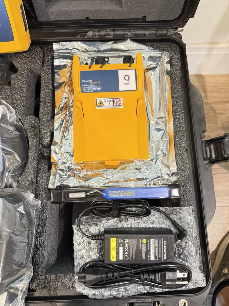 FLUKE NETWORKS OFP2-100-QI OPTIFIBER PRO QUAD OTDR V2 WITH ACCESSORIES