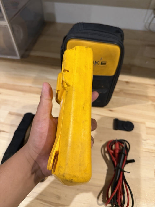 FLUKE 87V TRUE RMS MULTIMETER W/ LEADS (TESTED) SHIPS FAST