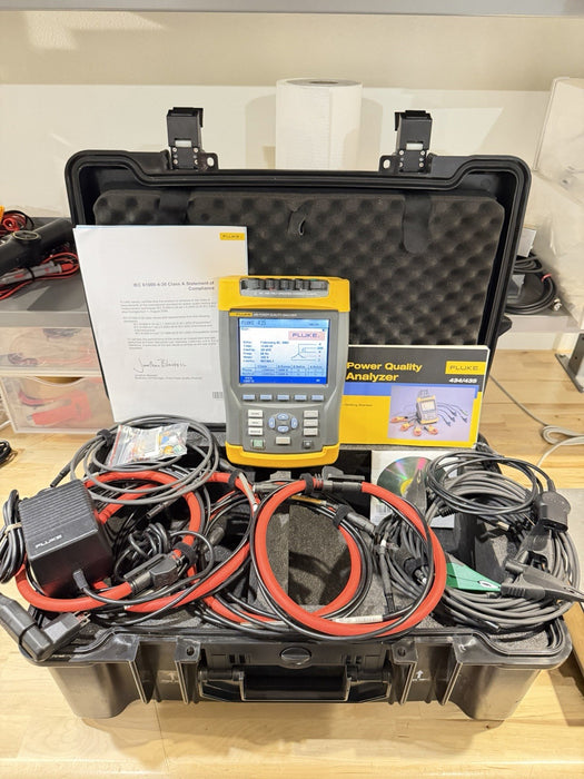 FLUKE 435 POWER QUALITY & ENERGY ANALYZER W/ ACCESSORIES & CHARGER-SHIPS FREE
