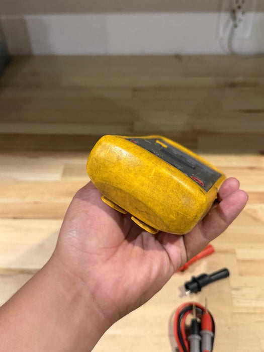 FLUKE 87V TRUE RMS MULTIMETER W/ LEADS (TESTED) SHIPS FAST