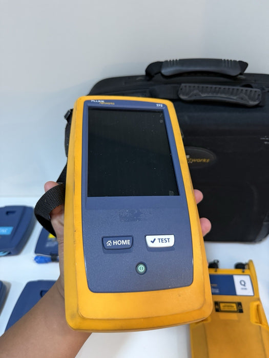 FLUKE NETWORKS VERSIV OTDR KIT WITH QUAD OTDR MODULE & ACCESSORIES