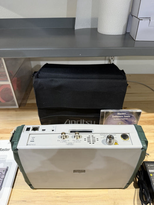 ANRITSU MS2721A SPECTRUM MASTER ANALYZER  W/ CHARGER & MANUAL (TESTED)SHIPS FREE