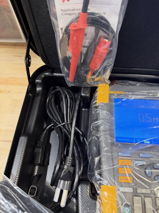 FLUKE 190-202 2CH 200MHZ 2GS/S SCOPEMETER (NEW FACTORY SEALED) TESTED SHIPS FREE