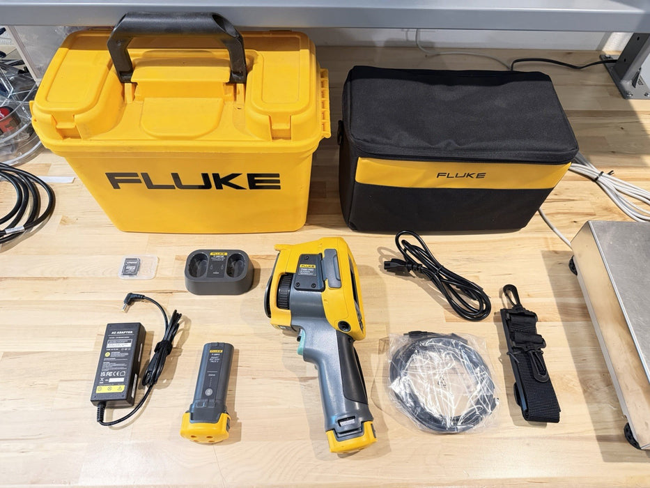 FLUKE TI480PRO IR CAMERA 60HZ 640 X 480 2 BATTERIES W/ CHARGE & CASE -SHIPS FREE