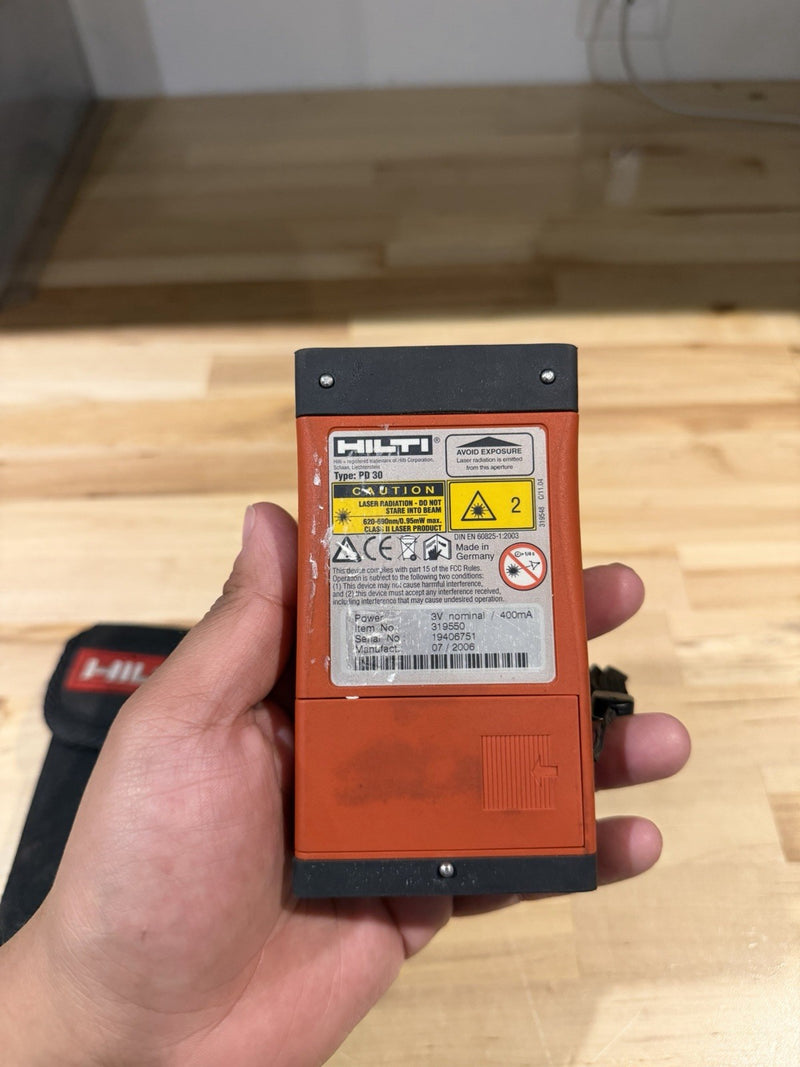 HILTI PD 30 LASER DISTANCE METER WITH CASE TESTED