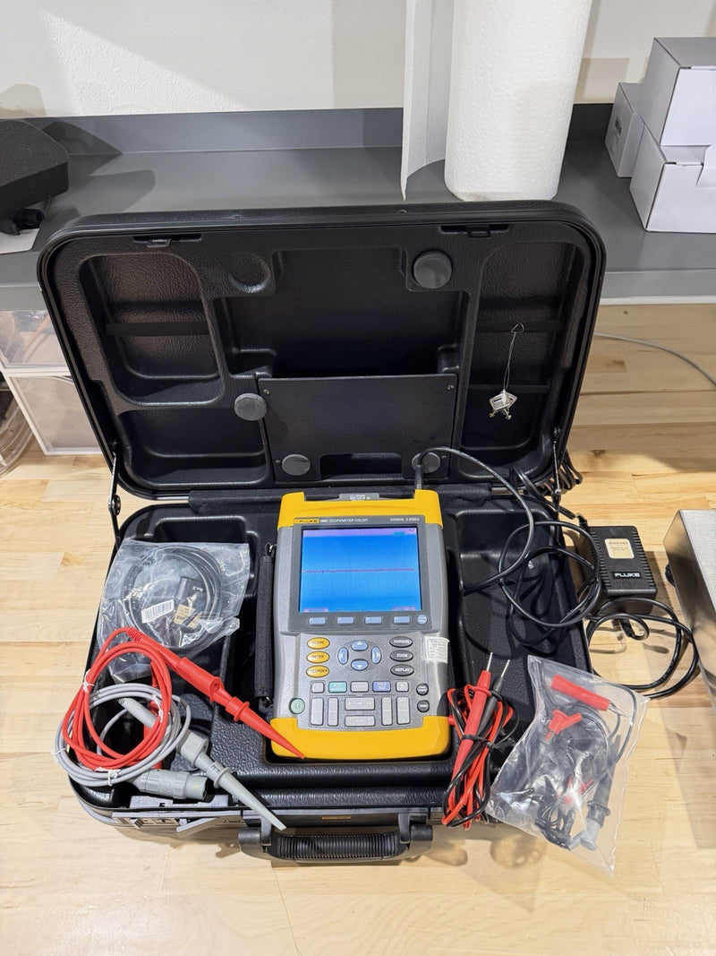 FLIKE 199C 200MHZ 2.5GS/s SCOPEMETER COLOR W/ ACCESSORIES (CALIBRATED 2025)